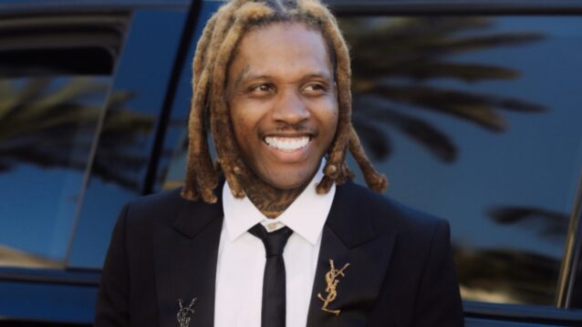 Lil Durk hymyilee. Rap-artisti Lil Durk pidätettiin epäiltynä palkkamurhan tilaamisesta.