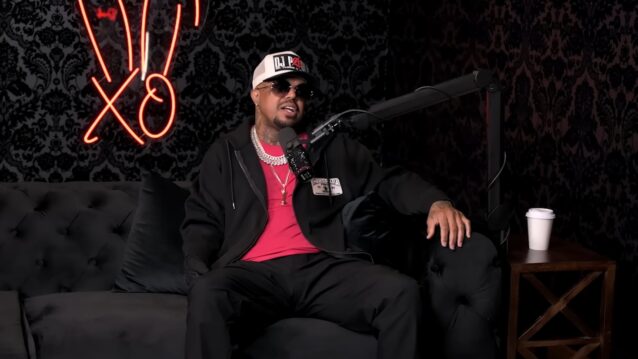 DJ Paul istuu sohvalla. Three 6 Mafia ja saatanallinen symboliikka paljastettu!