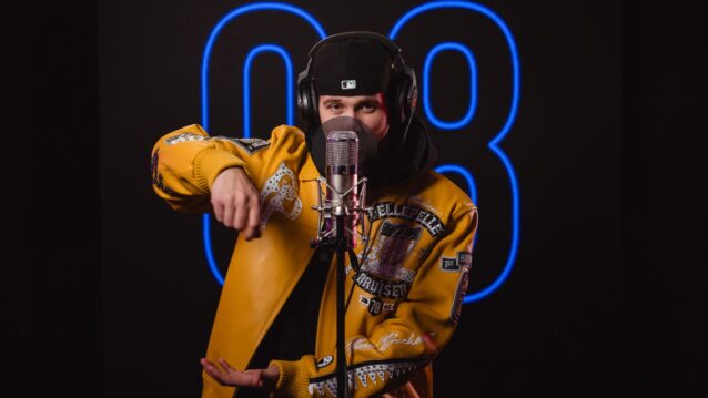 Ahti mikin edessä. Ahti liittyy Red Bull 64 Bars -sarjaan!