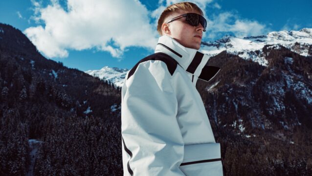 Vanhasta Uuteen -promokuva, jossa Isac Elliot on vuorien vieressä
