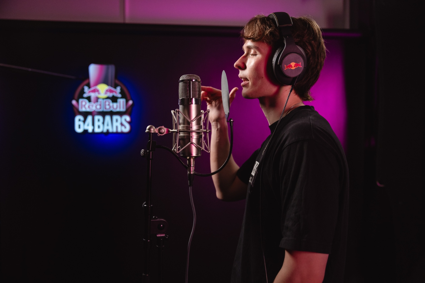 ibe mikin edessä. Ibe mukana Red Bull 64 Bars -konseptissa!