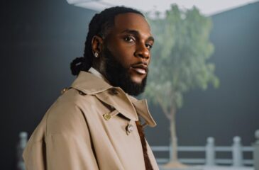 Burna Boy poseeraa kameraa kohti. Burna Boy saapuu Flow Festivaliin!