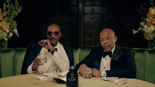 Snoop Dogg ja Dr. Dre mukilla. Dr. Dre ja Snoop Dogg avaavat oman baarinsa!