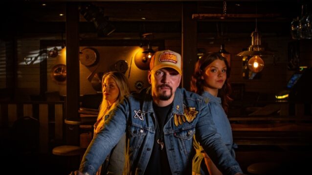 Brädi, Lili & Luna Viikonloppusoturit-singlen promokuvassa