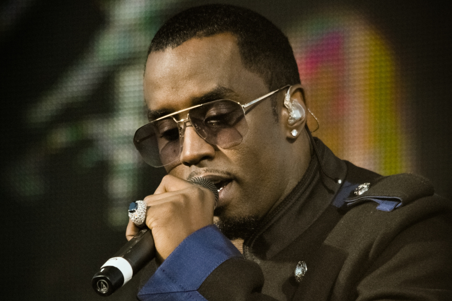 Diddy mikissä. Diddyn oikeudenkäynti alkaa!