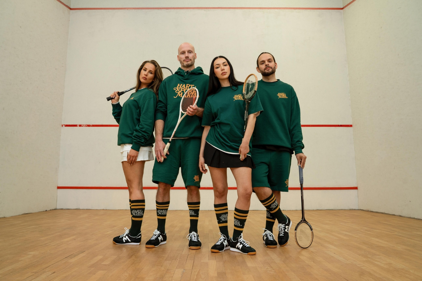 Mallit squash-kentällä. Hart-Sport ja Makia yhdistivät voimansa!