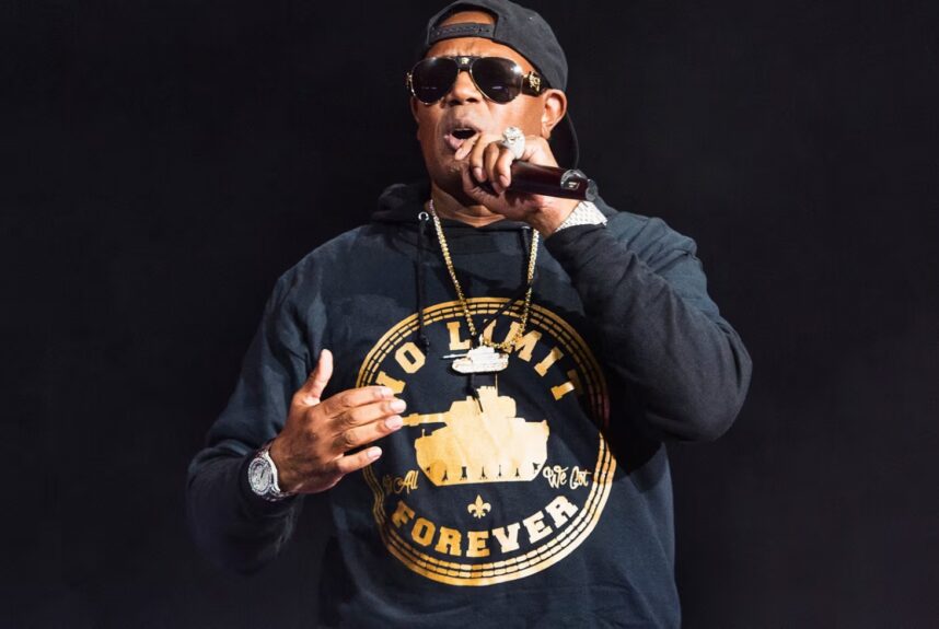 Master P mikki kädessä. Master P lopettaa musiikkiuransa!