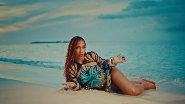 BIA makaa rannalla. BIA versioi Lauryn Hillin ikonisen kappaleen!