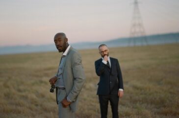 Freddie Gibbs ja The Alchemist niityllä. Freddie Gibbsin ja The Alchemistin mafiasaaga jatkuu!