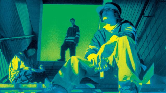 Blue byroads -albumin artikkelikuvassa Ceebrolistics