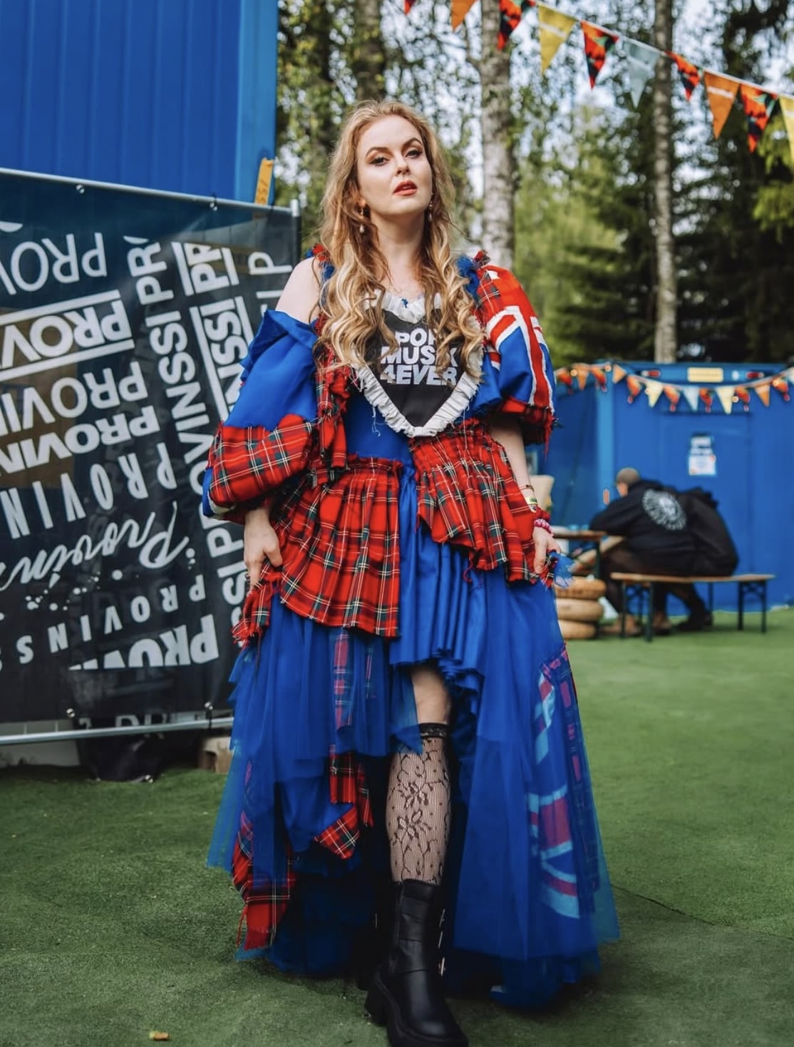 Ellinooran festivaaliasu.