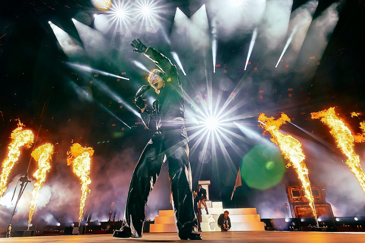 ibe esiintymässä Blockfesteillä. Ibe valtaa Veikkaus Arenan!