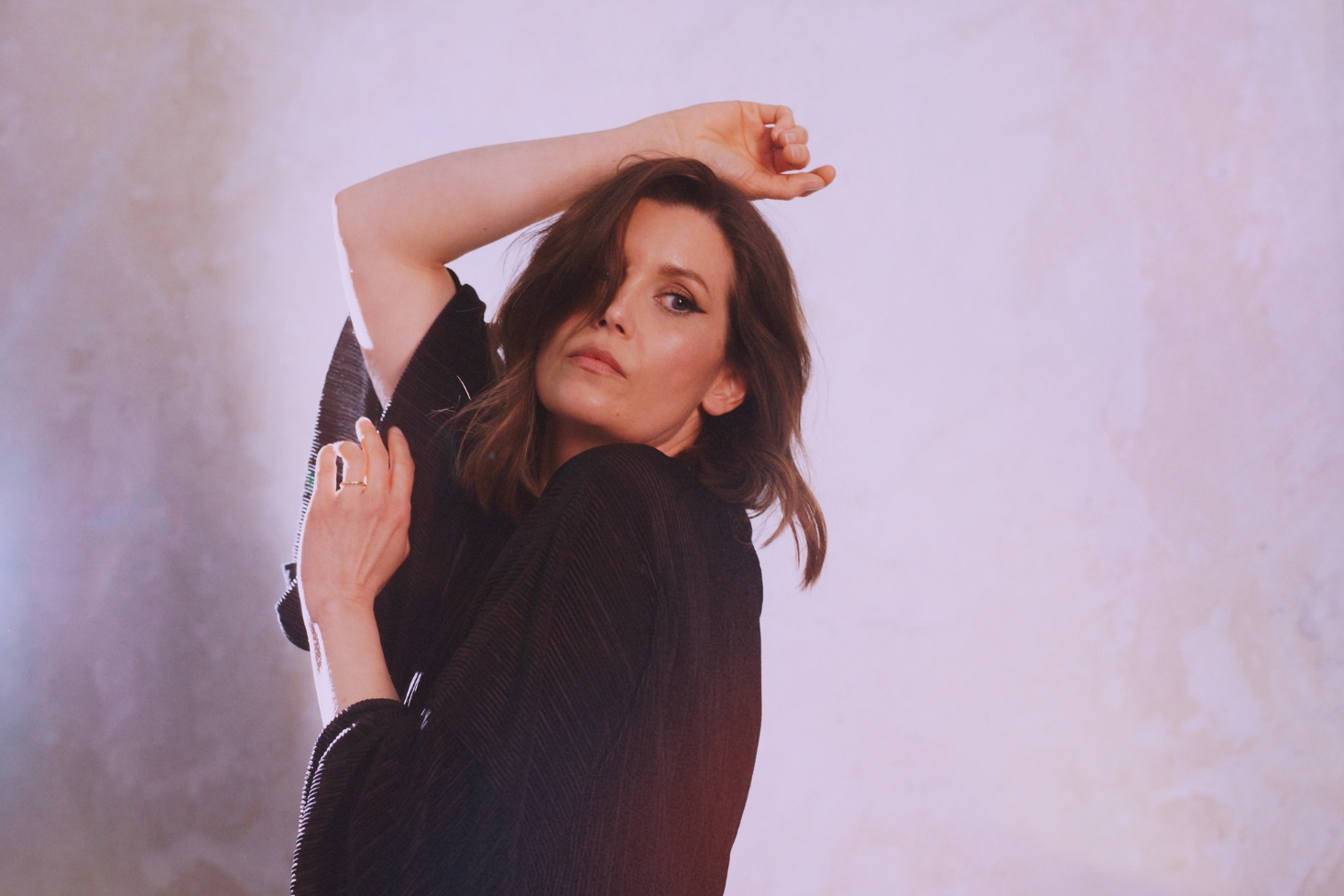 Laura Närhi ja Syke-elokuvan tunnuskappale