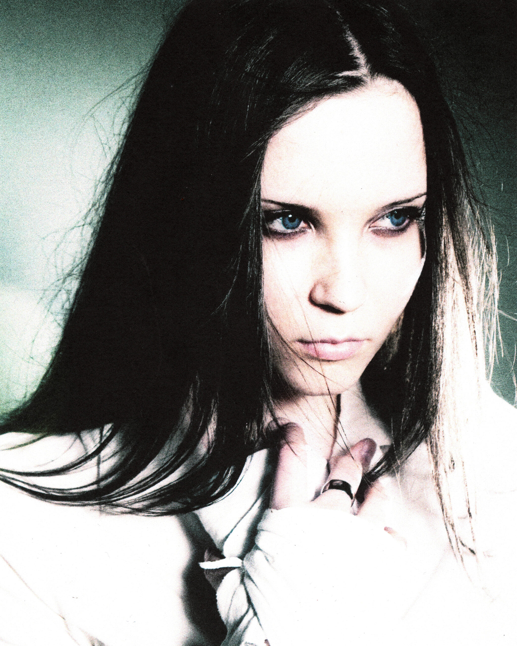 Kuka on Louna0nline?