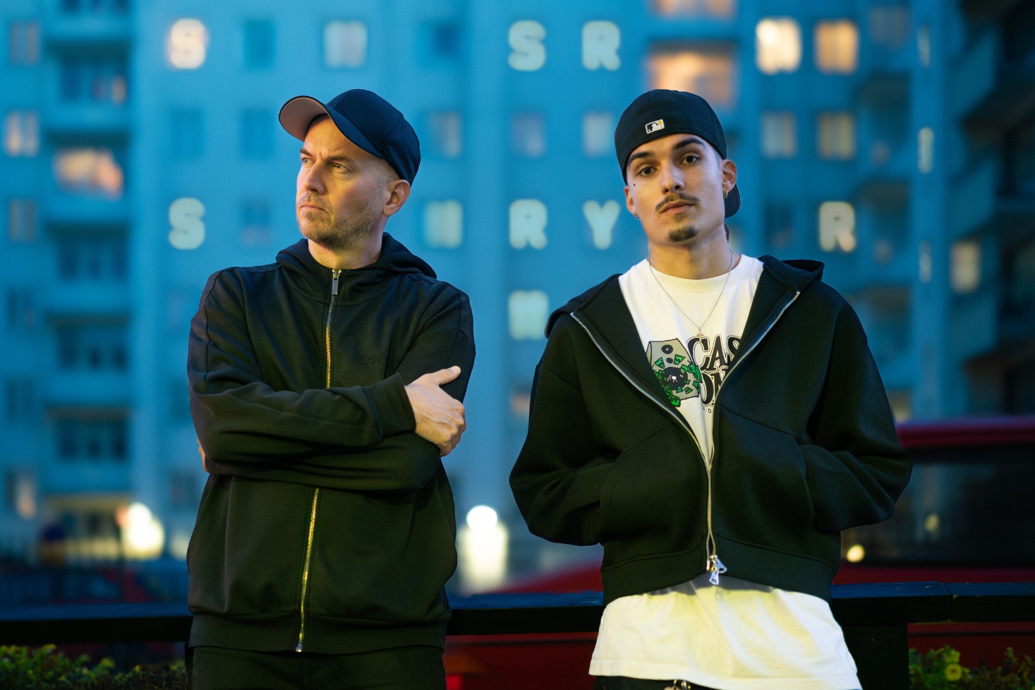 Tommy Lindgren ja Jay L Sry-singlen promokuvassa