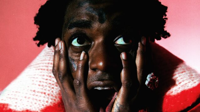 Kodak Black kädet kasvoilla. Kodak Black vihjaa uransa päättymisestä!