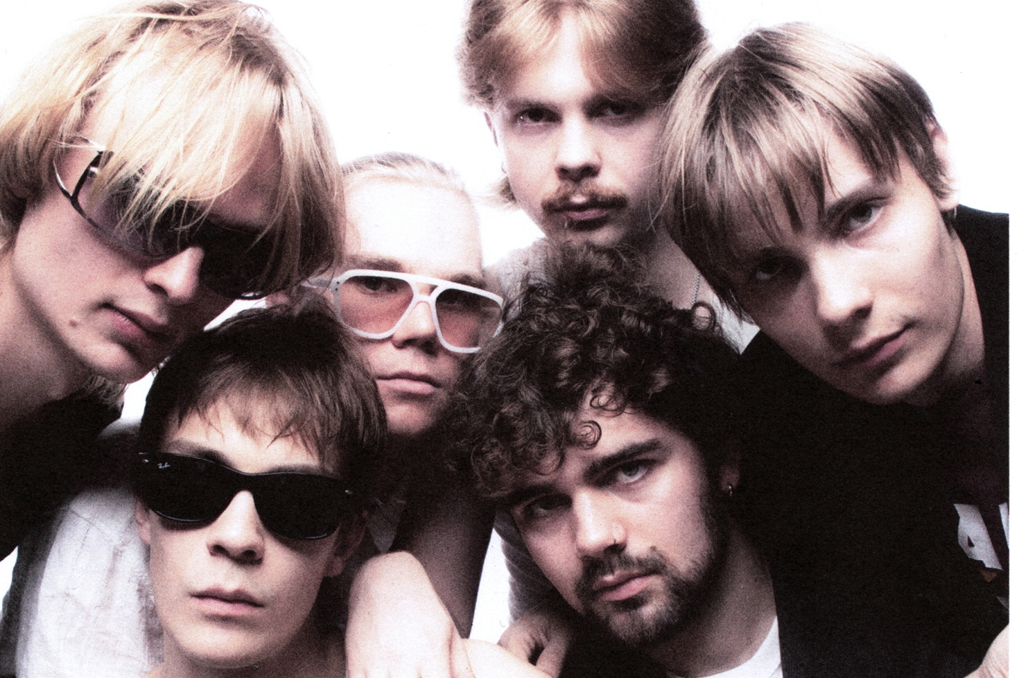 Pihalla julkaisi toisen sinkkunsa. Haastattelussa Pihalla!