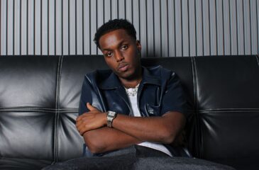 Pöydät kääntyy, ja Shrty istuu päässä