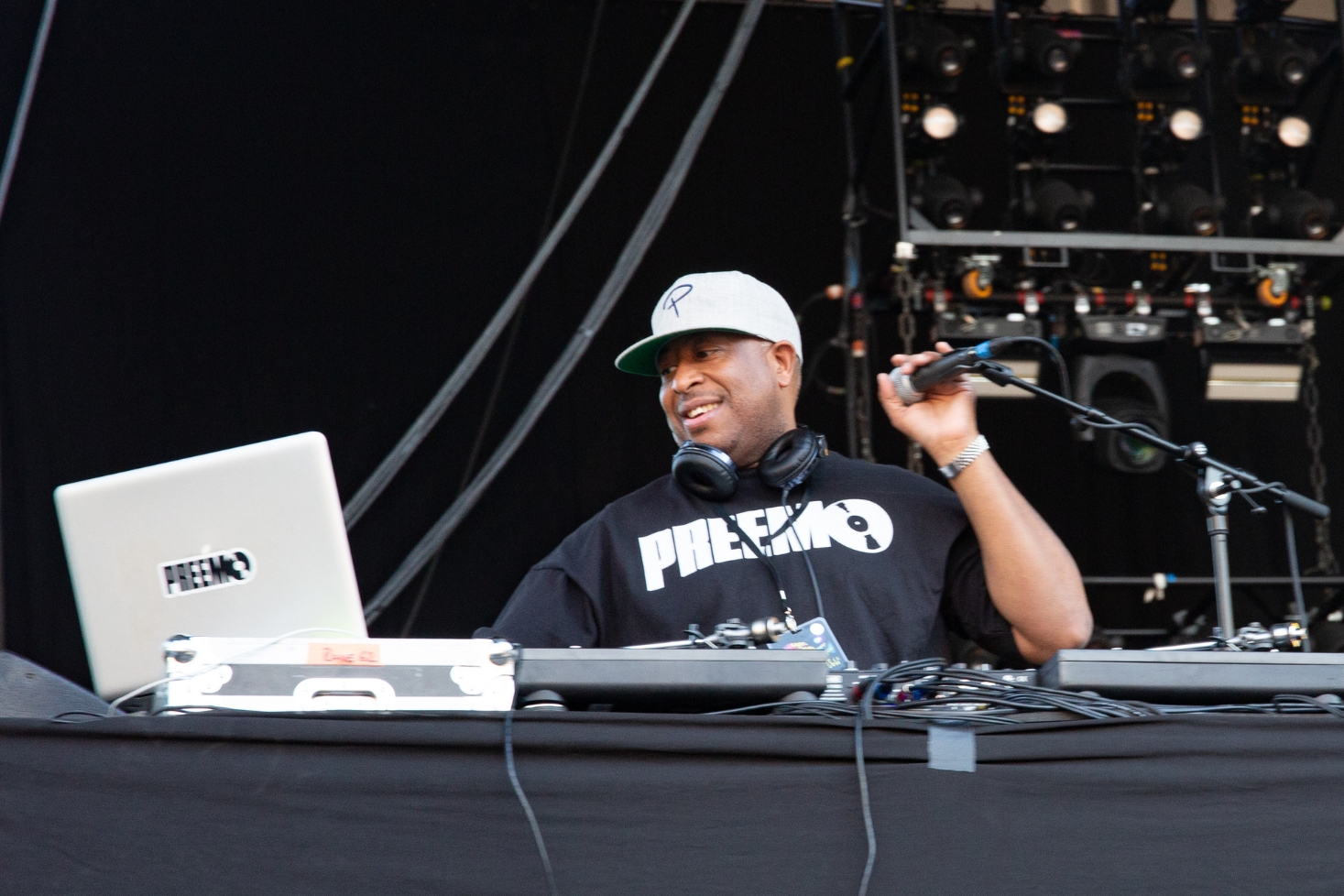 DJ Premier lavalla. Nas ja DJ Premier paljastivat julkaisupäivän!
