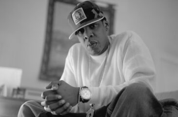 Jay-Z lippis päässä. Roc Nation helpottaa musiikin jakelua!