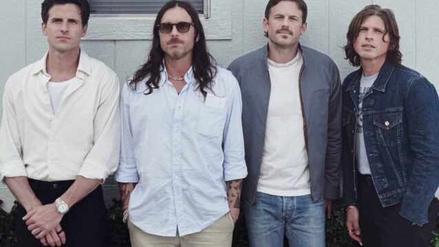 Kings of Leon -yhtyeen jäsenet. Kings of Leon saapuu Tallinnaan!