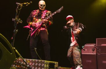 Limp Bizkit lavalla. Limp Bizkit avaa Euroopan-kiertueensa Virossa!