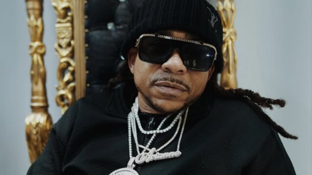 Max B aurinkolasit päässä. Rap-artisti Max B vapautui 16 vuoden jälkeen!