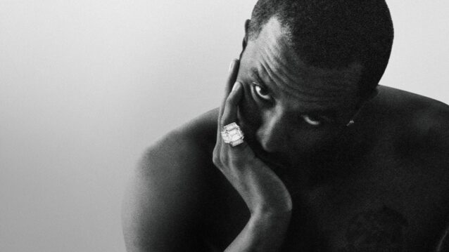 Sean Combs nojaa käteensä. Diddy-dokumentti ilmestyy pian!