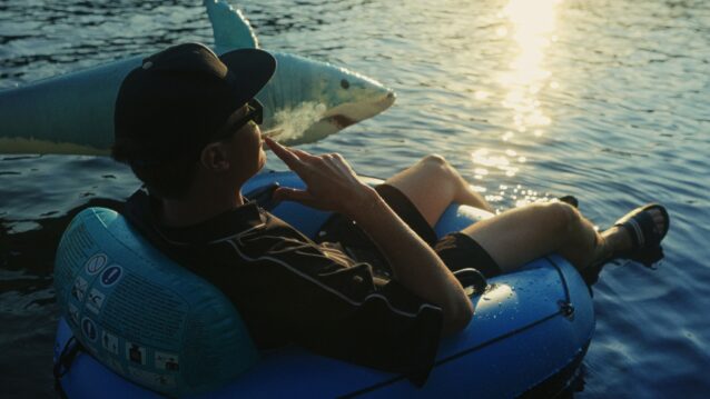 Funkydude vesilelun päällä. Funkyduke palaa kolmannella sooloalbumilla!