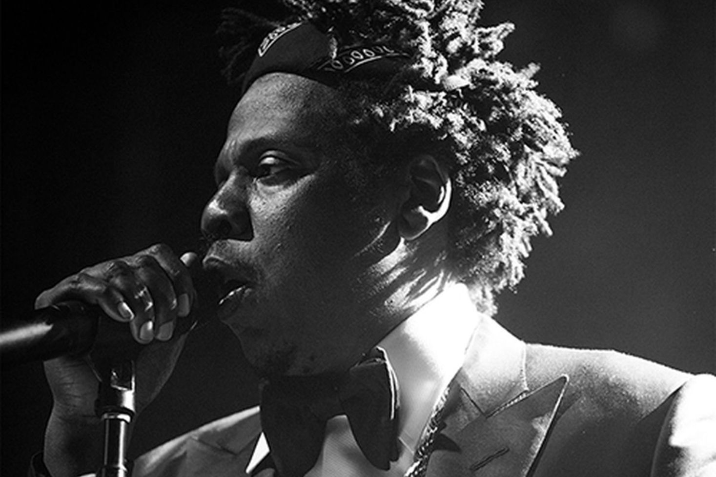 Jay-Z mikrofonissa. Jay-Z vahvistaa jalansijaa Aasiassa!