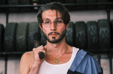 bbno$ leka kädessä. bbno$ vetäytyy musiikista toistaiseksi!