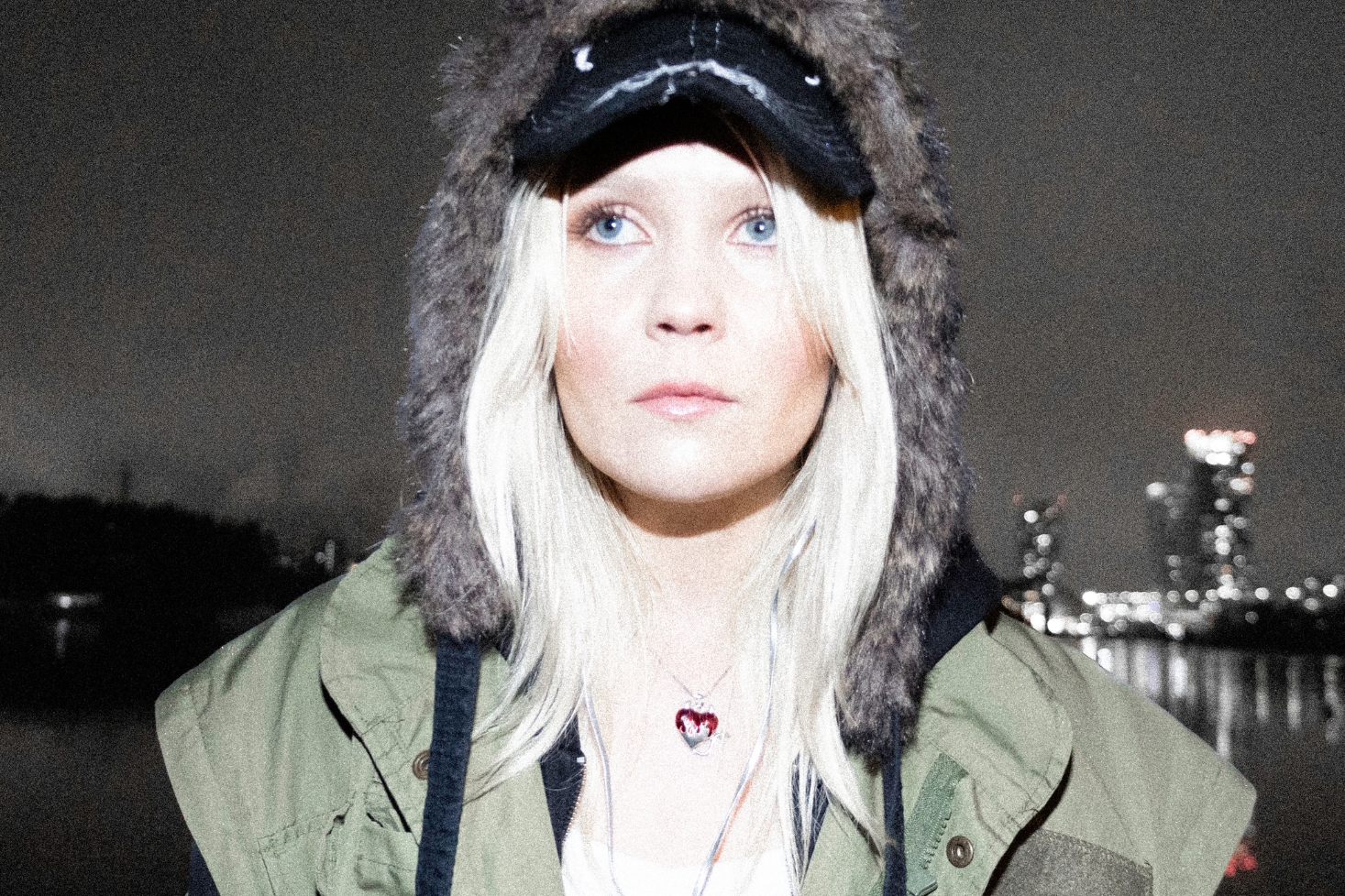 Efka Crush kuvattuna promokuvassa. Haastattelussa Efka Crush!