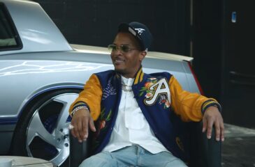 T.I. istuu podcast-tuolissa. T.I. vastasi 50 Centille uudella War-kappaleella!