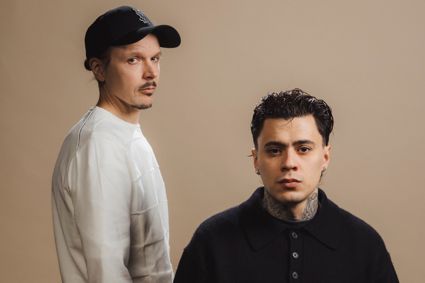 Jukka Poika ja Mikael Gabriel Government-singlen promokuvassa