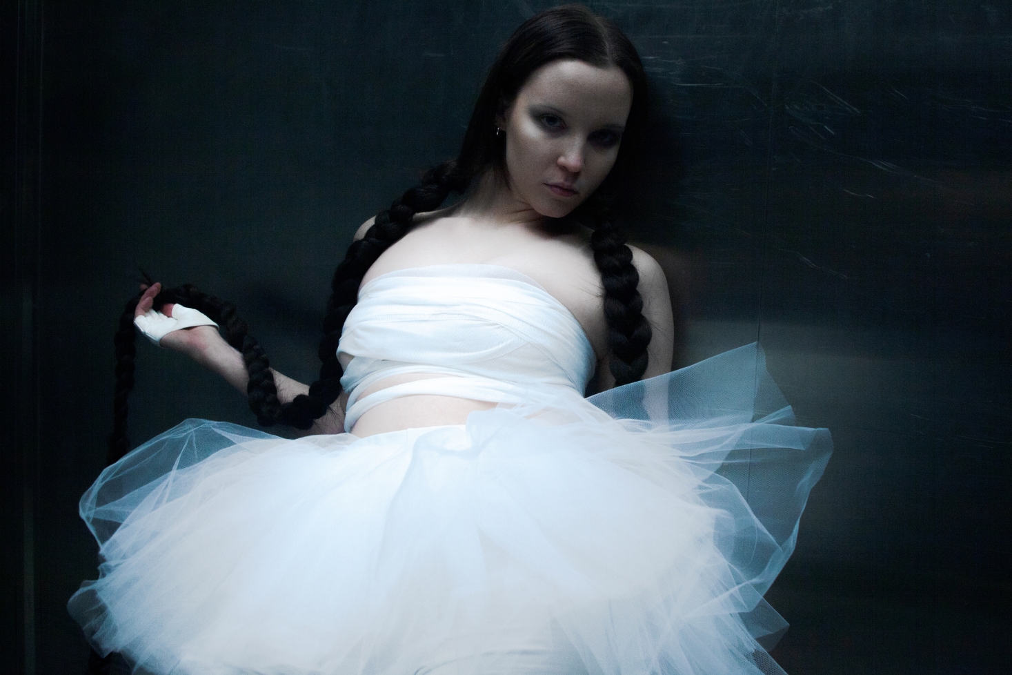 Louna0nline M0tion-singlen promokuvassa.