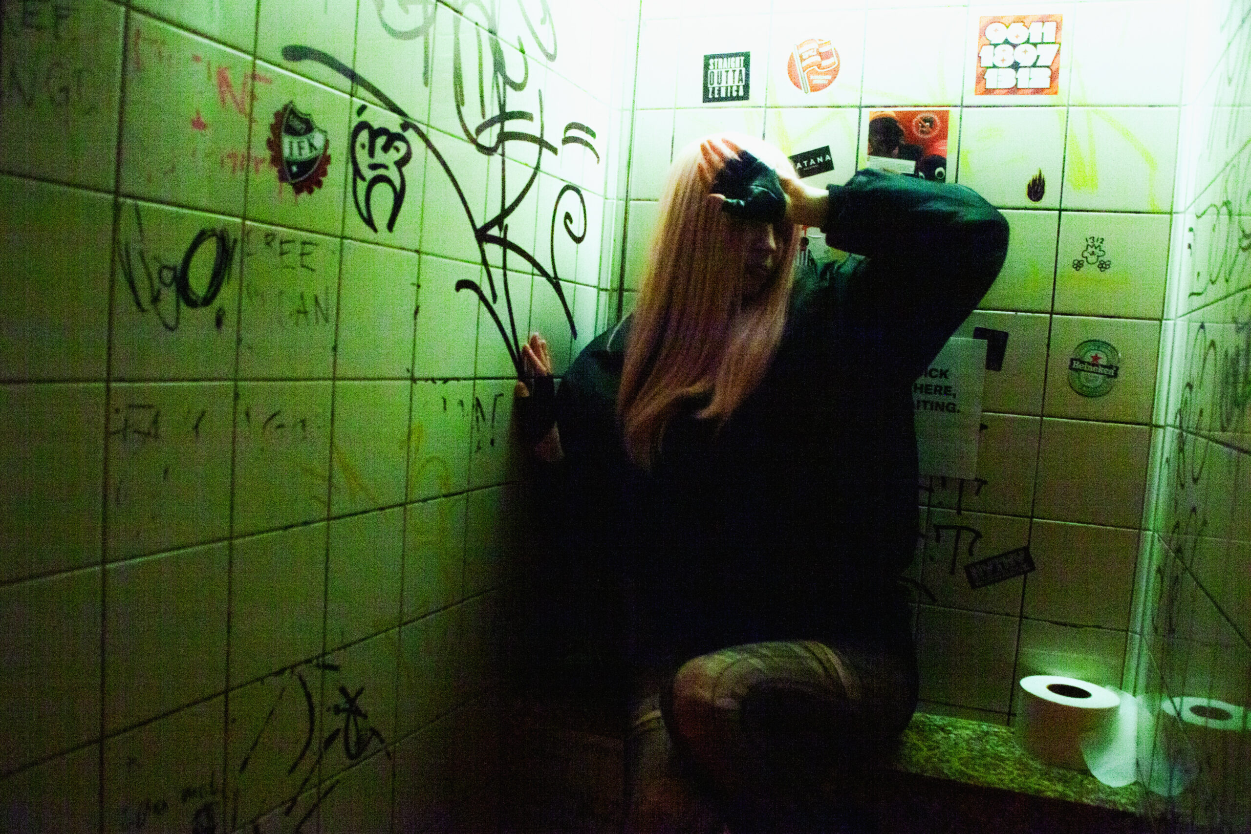 Louna0nline M0tion-singlen promokuvassa.