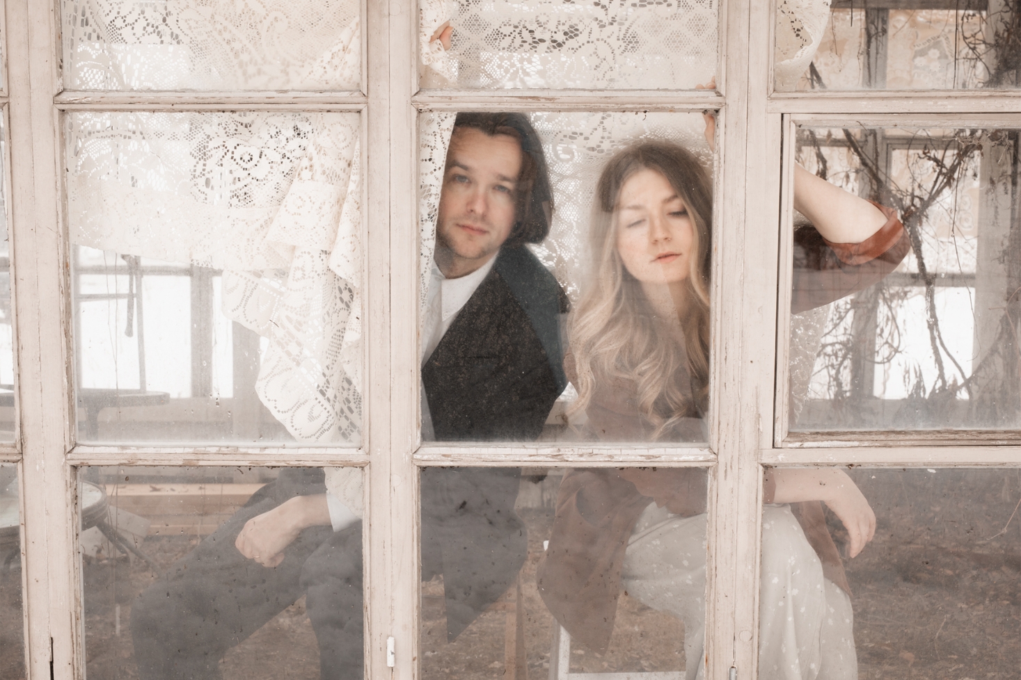 Annika Pudas ja Topi Saha Sweetheart-singlen promokuvassa