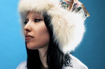 Keiju Stiga-singlen promokuvassa.