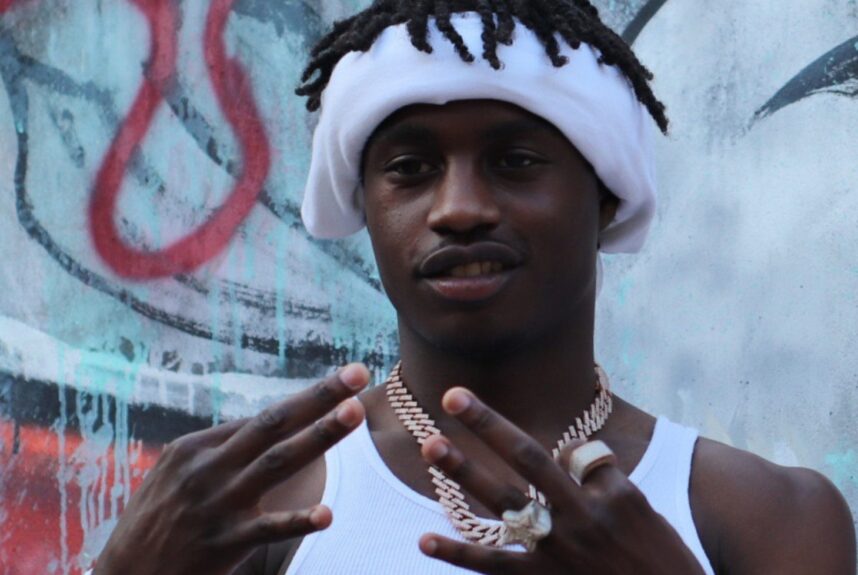 Lil Tjay sormet pystyssä. Lil Tjay pidätettiin Floridassa!