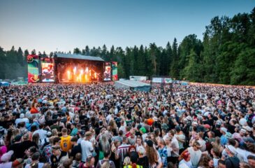 Käärijä esiintymässä Provinsissa