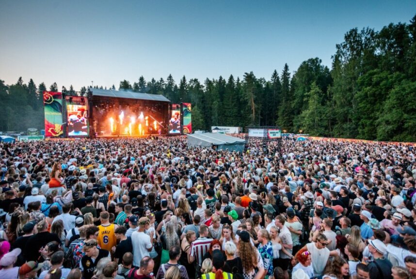 Käärijä esiintymässä Provinsissa