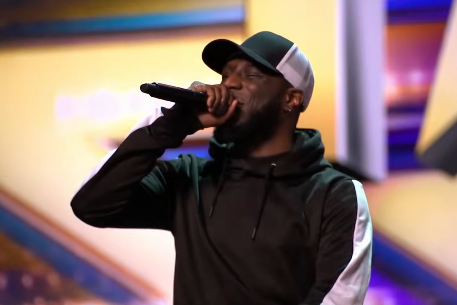 Ren DMC räppäämässä Britain's Got Talent -ohjelmassa