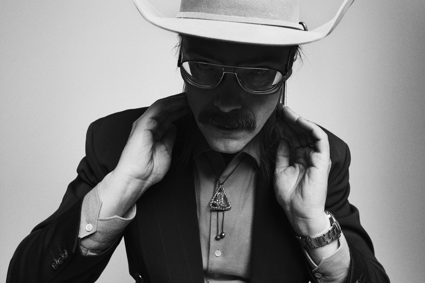 STIG Stiigerihai-singlen promokuvassa