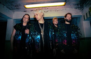 PItkä Kuuma Kesä Forever -levyn promokuva