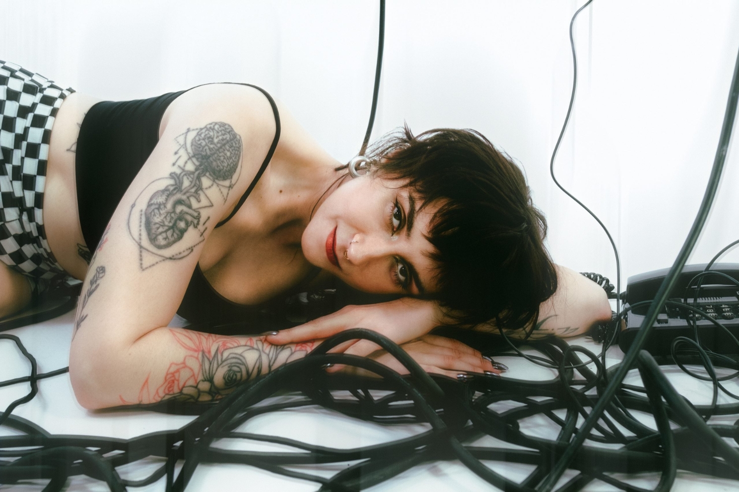 Yaya Yhteysvikoja-singlen promokuvassa