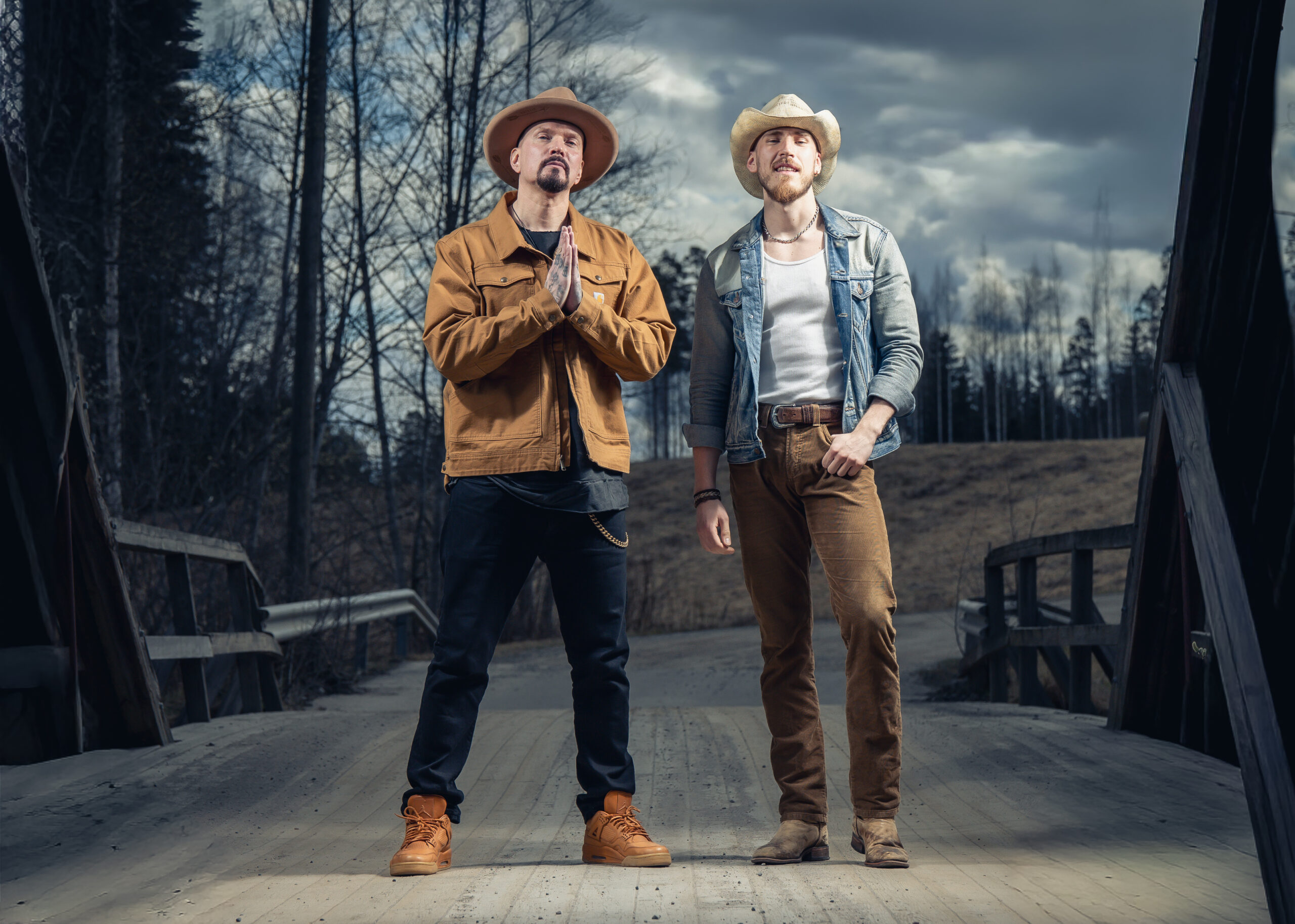Brädi ja Aaron Barone Kirkko-singlen promokuvassa