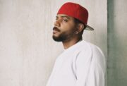 Bryson Tiller Theo Neo Trapsoul Tour -promokuvassa