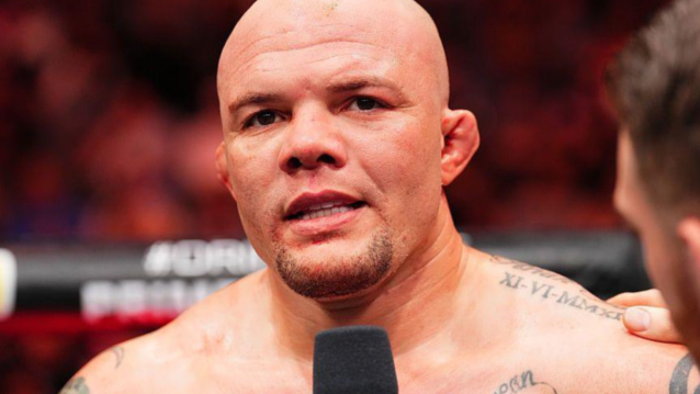 Anthony Smith