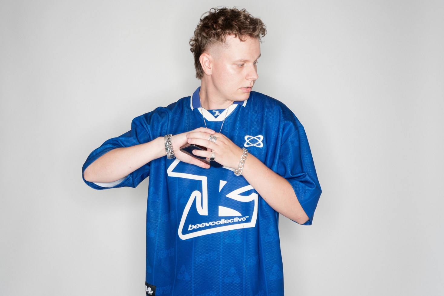 DJ Sombadi promokuvassa.