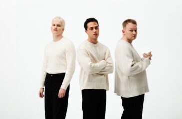 Kuumaa-yhtye promokuvassa